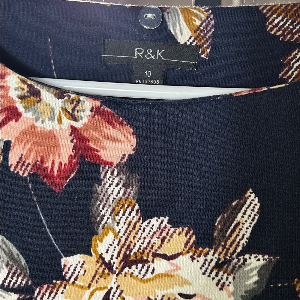 New R&K Dress - Picture 3 of 5